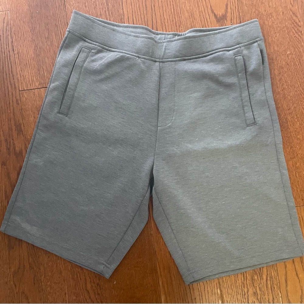5 Pairs of active lounge shorts - Picture 2 of 11